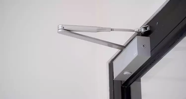 Screen Door Closer Installation in Leesburg, FL