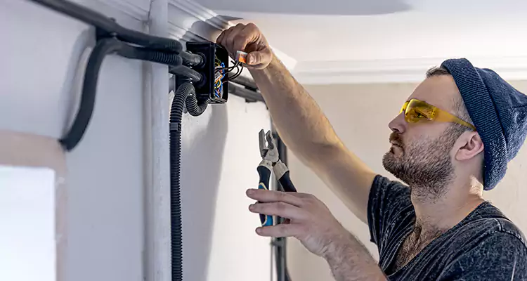 Garage Door Opener Cable Repair in Leesburg, FL
