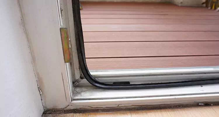Why Choose Us for Leaking Sliding Glass Door Repair in Leesburg, FL?