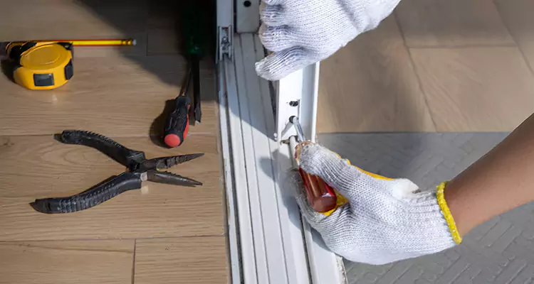 Screen Door Wheel Replacement in Leesburg, FL