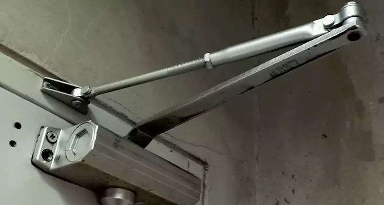 Door Closer Oil Leak Repair in Leesburg, FL