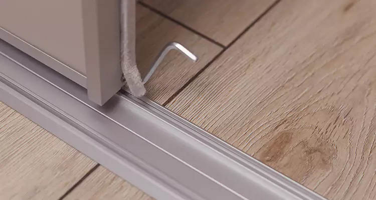 Squeaky Sliding Door Repair in Leesburg, FL