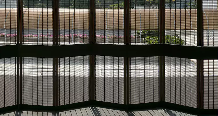 Front Screen Door Repair in Leesburg, FL