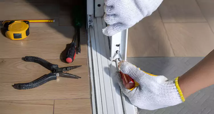 Backyard Sliding Door Track Repair in Leesburg, FL
