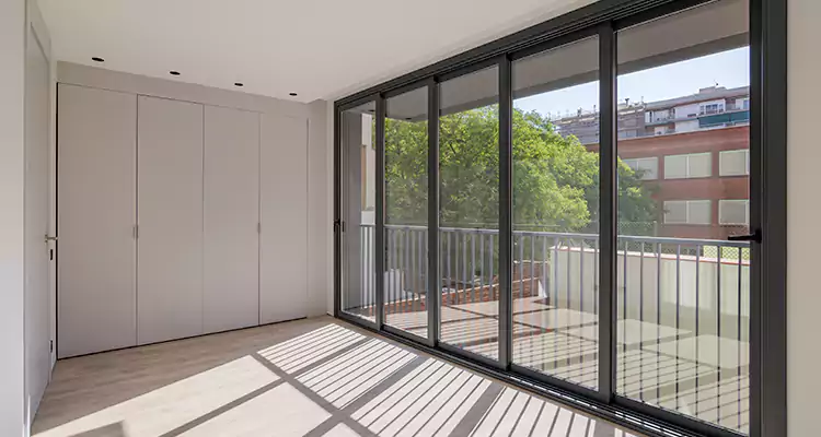 Fix Sliding Screen Door Track in Leesburg, FL